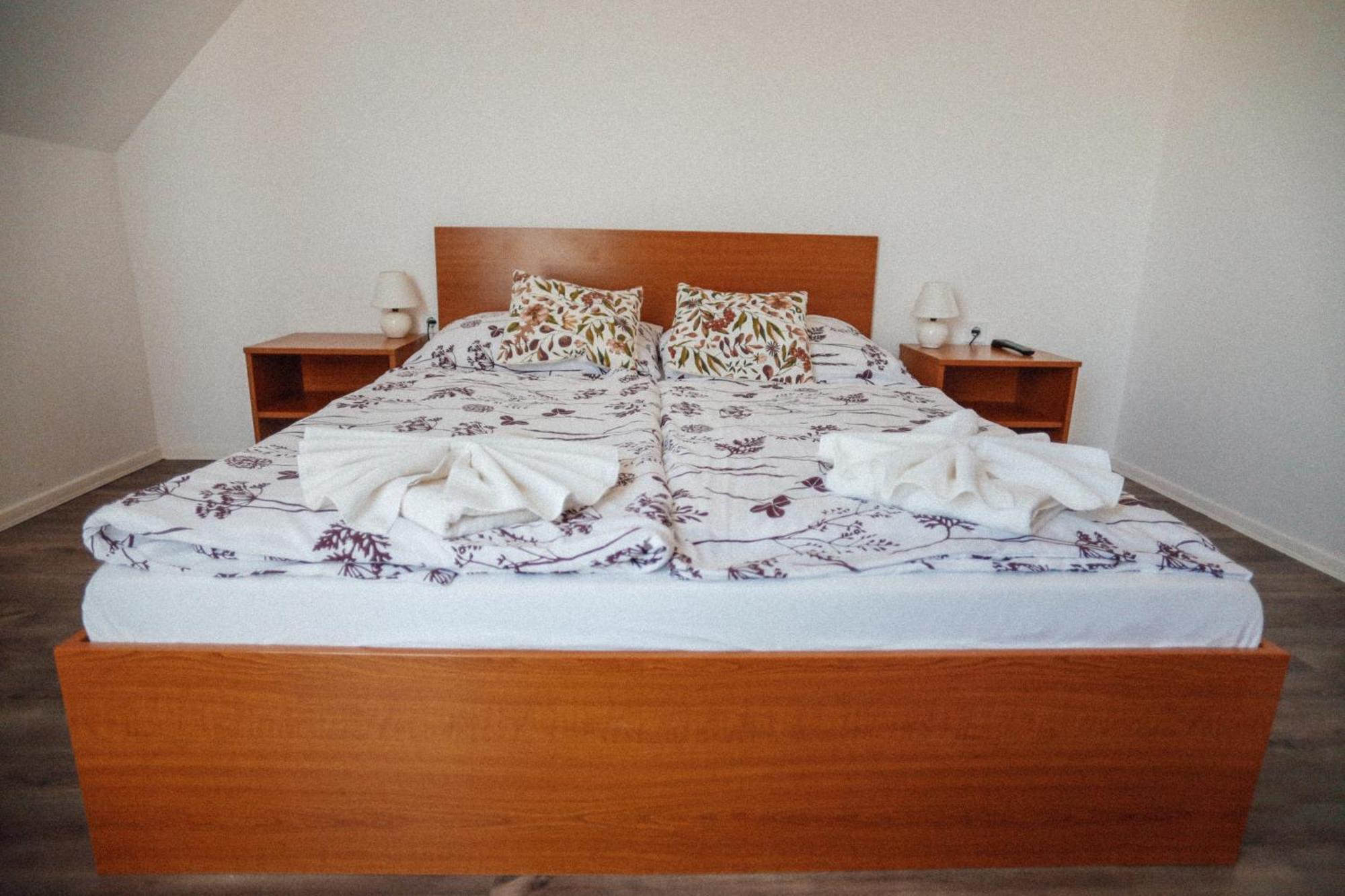 Megnyugtat-Lak Apartmanhaz Demjén Exterior foto