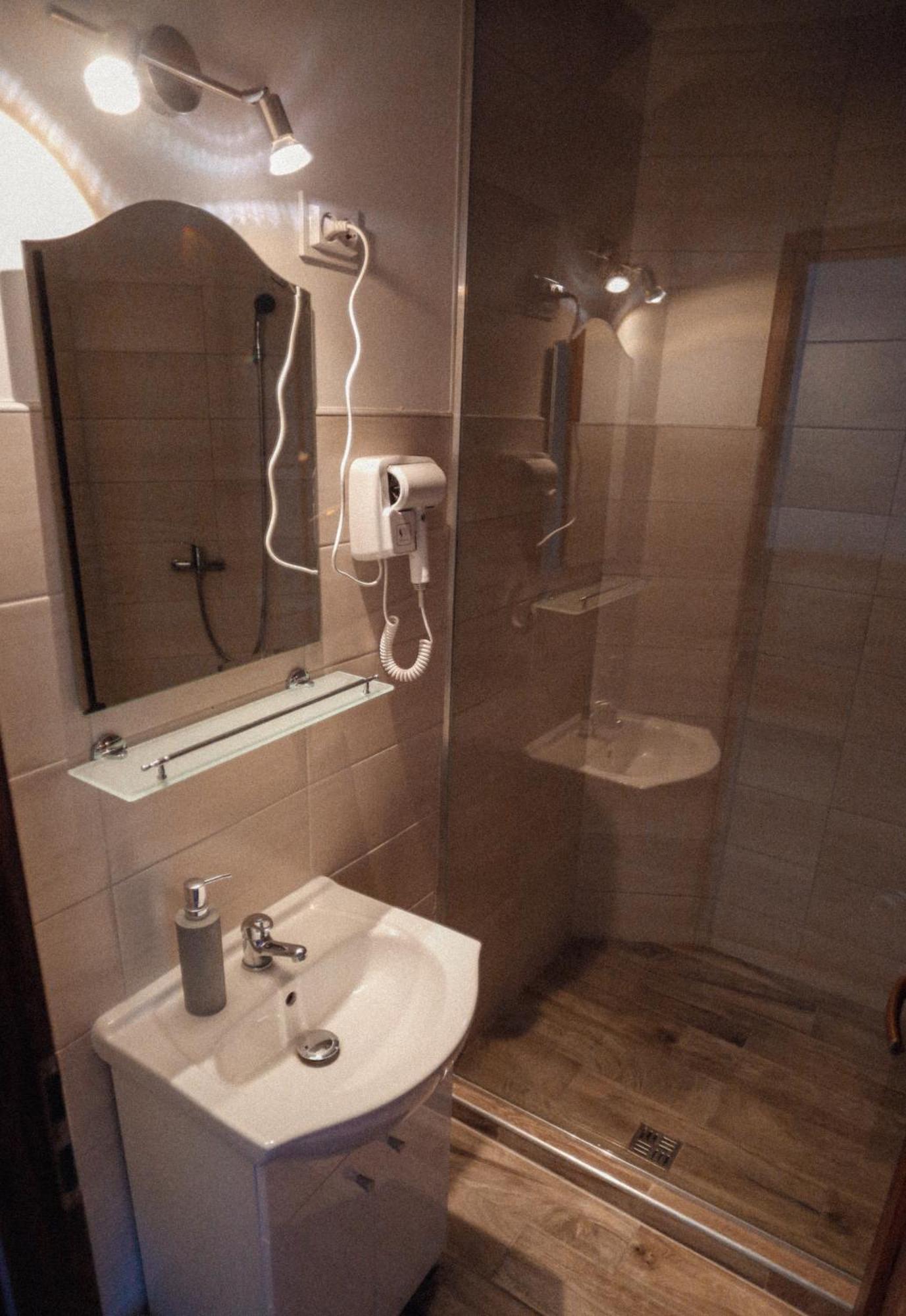 Megnyugtat-Lak Apartmanhaz Demjén Exterior foto
